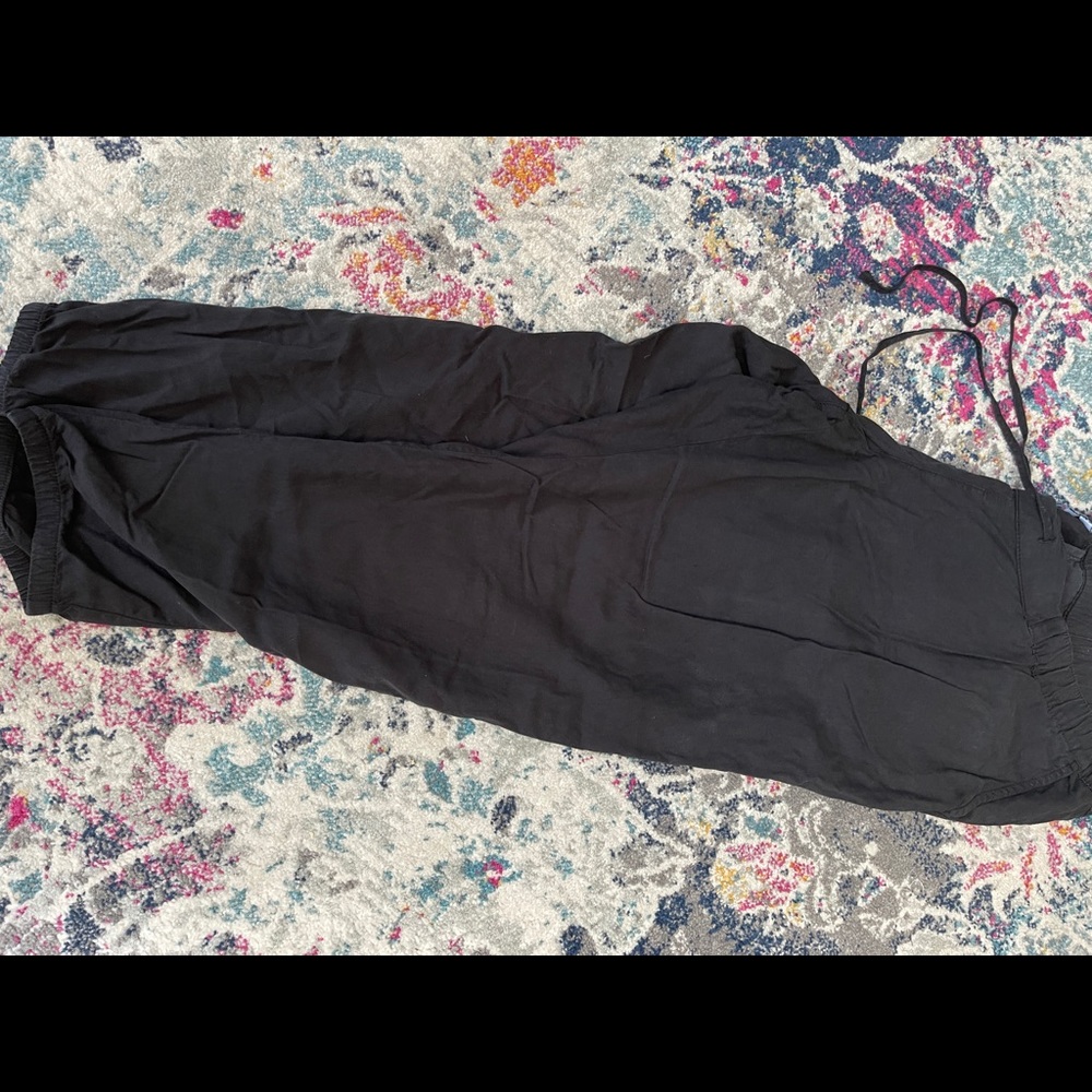 Gap maternity capris - Picture 2 of 2